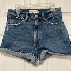 Abercrombie & Fitch The 4” Mom Short High Rise Medium Size 0